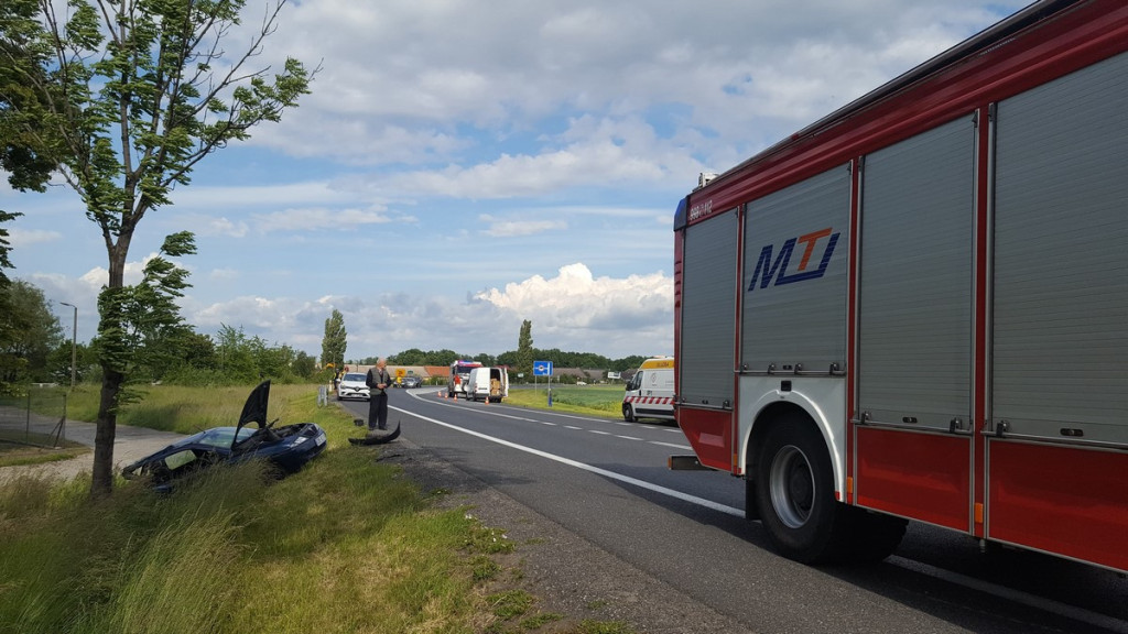 Zderzenie busa z osobówką na obwodnicy Brzegu