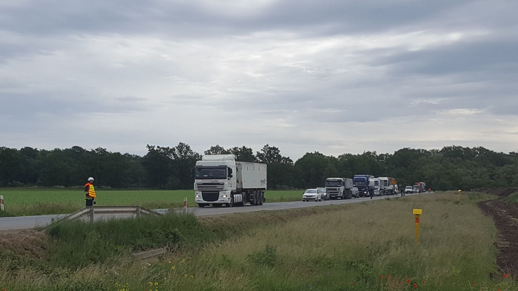 Dwa zdarzenia drogowe na terenie gminy Grodków. Poszkodowana maturzystka trafiła do szpitala
