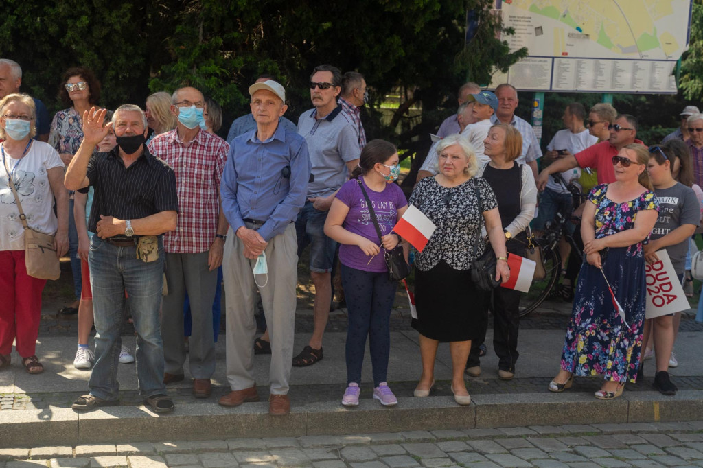 Prezydent Andrzej Duda w Brzegu: mówił o pięknych dziejach miasta, Wydarzeniach Brzeskich z 1966 roku oraz o LGBT [fotorelacja]