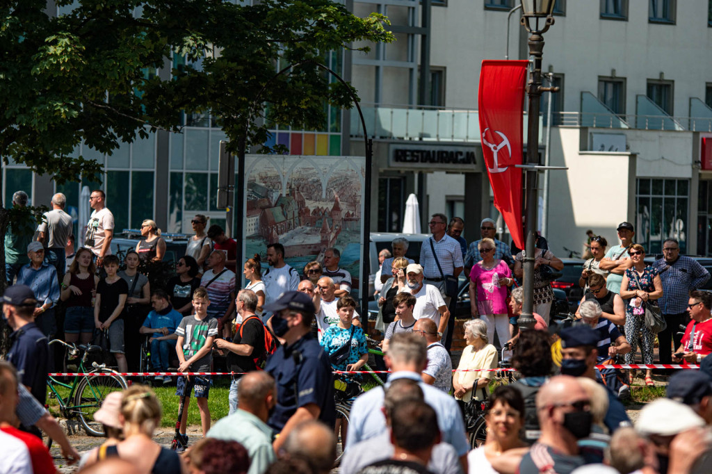 Prezydent Andrzej Duda w Brzegu: mówił o pięknych dziejach miasta, Wydarzeniach Brzeskich z 1966 roku oraz o LGBT [fotorelacja]