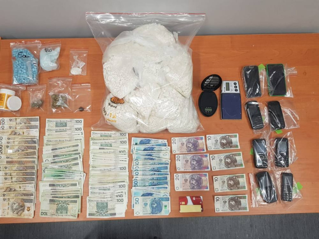 37-latek z Brzegu posiadał prawie 8 kg amfetaminy i 600 tabletek ecstasy