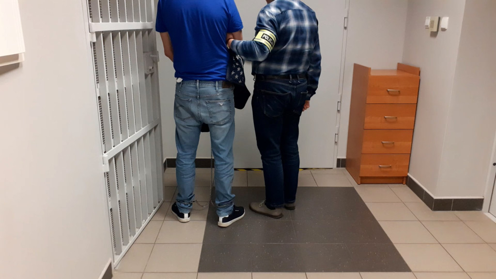 37-latek z Brzegu posiadał prawie 8 kg amfetaminy i 600 tabletek ecstasy