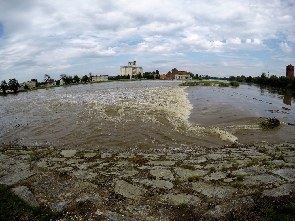 Wielka woda 2020. Czy powtórzy się dramatyczny scenariusz z 1997 i 2010 roku? (film + zdjęcia)