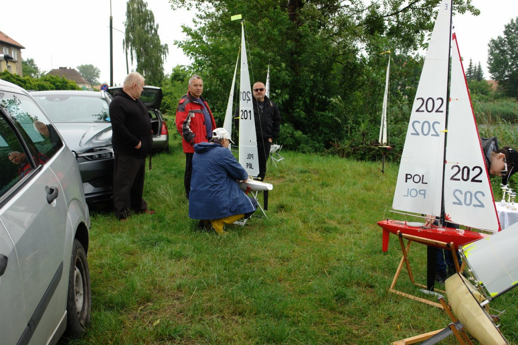 Regaty jachtów sterowane radiem w Brzegu