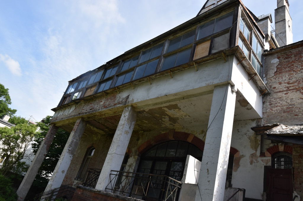 Gmina Brzeg chce sprzedać zabytkowy pałacyk przy ul. Jana Pawła II