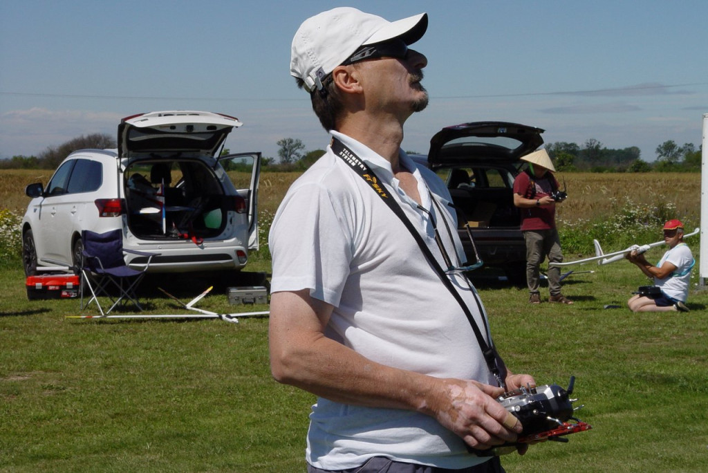 Zawody zdalnie sterowanych motoszybowców [fotogaleria]