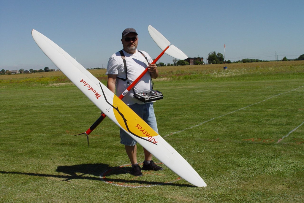 Zawody zdalnie sterowanych motoszybowców [fotogaleria]
