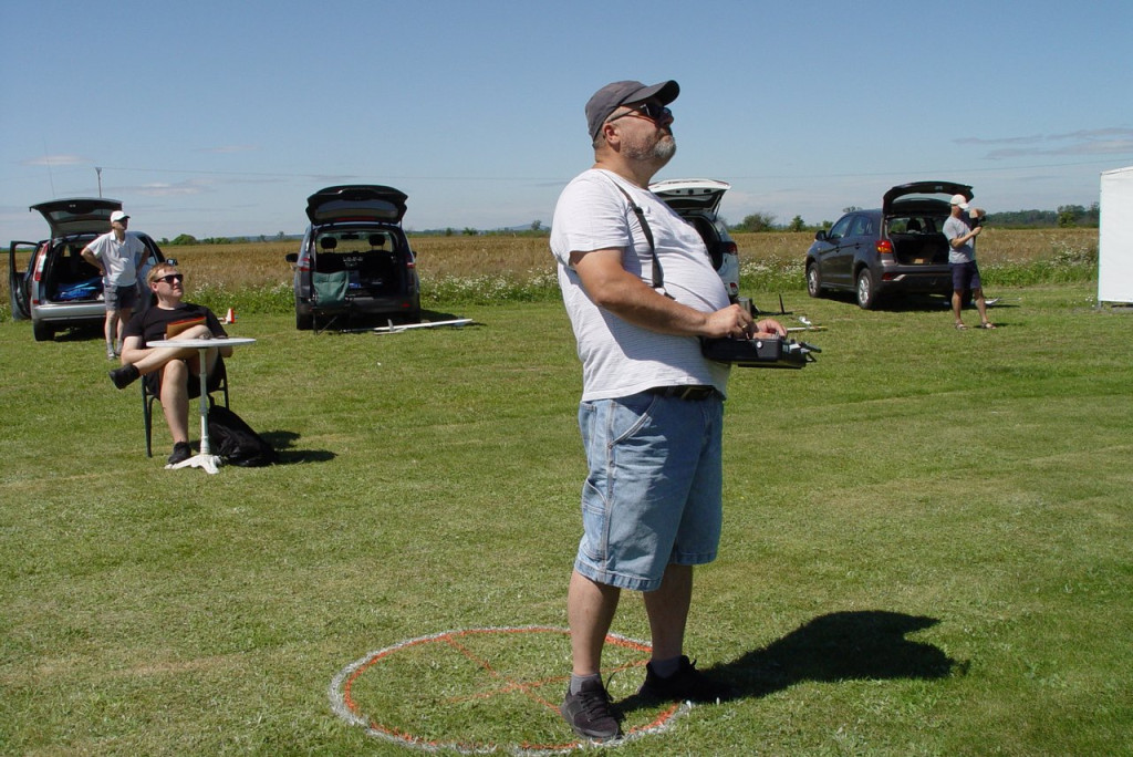 Zawody zdalnie sterowanych motoszybowców [fotogaleria]