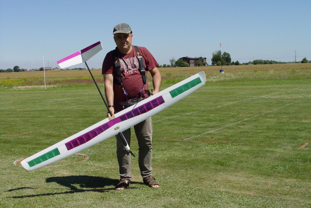Zawody zdalnie sterowanych motoszybowców [fotogaleria]