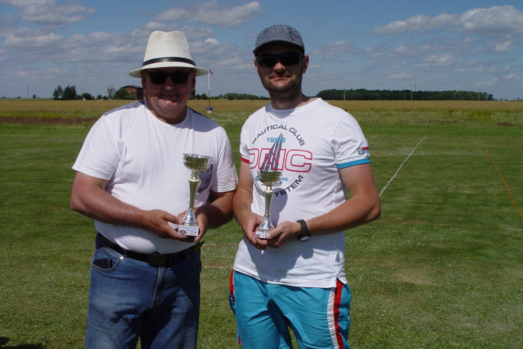 Zawody zdalnie sterowanych motoszybowców [fotogaleria]