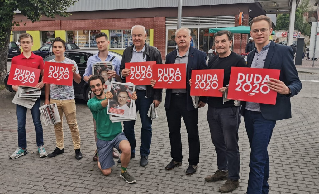 Lokalni działacze i sympatycy PiS rozmawiali z mieszkańcami Brzegu