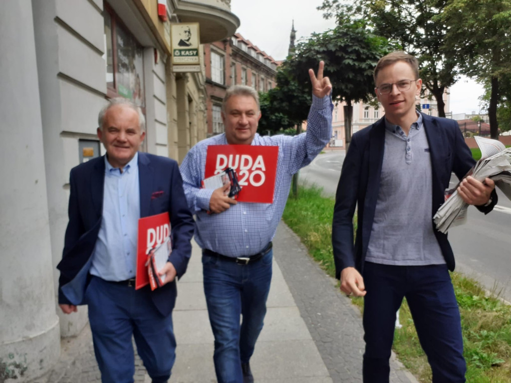 Lokalni działacze i sympatycy PiS rozmawiali z mieszkańcami Brzegu