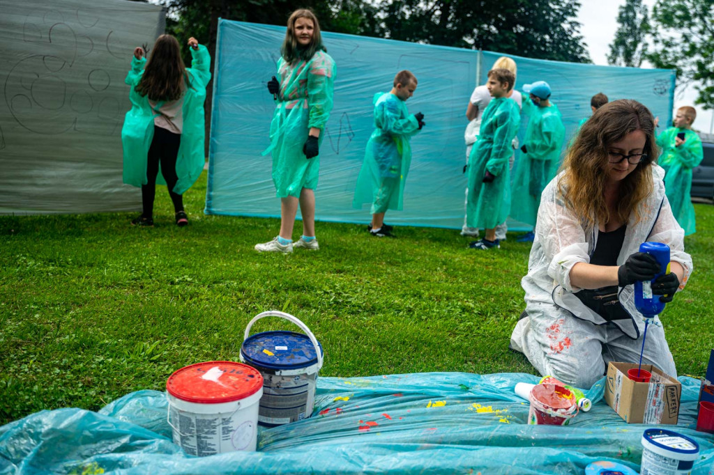 Początek wakacji. Przy OKiR w Grodkowie powstały kolejne murale