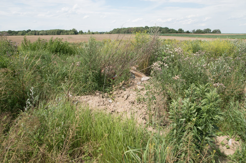 Po naszej publikacji wójt Andrzej Pulit nakazuje usunięcie gruzu. To dopiero wierzchołek wielkiej góry śmieciowej w Skarbimierzu, którą cyklicznie będziemy ujawniać