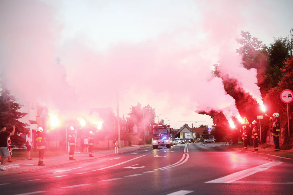 Nowy wóz bojowy dla OSP w Michałowicach [foto + wideo]