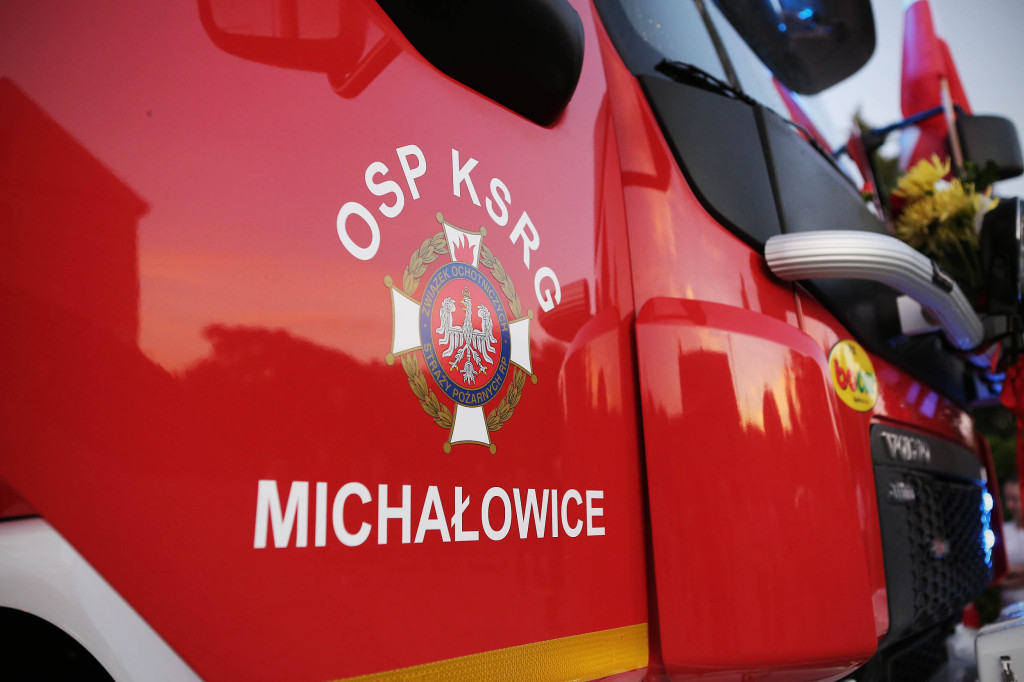 Nowy wóz bojowy dla OSP w Michałowicach [foto + wideo]