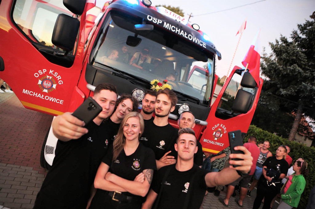 Nowy wóz bojowy dla OSP w Michałowicach [foto + wideo]