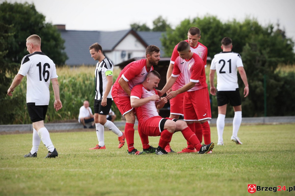Victoria Dobrzyń poległa w Smarchowicach Śląskich. 