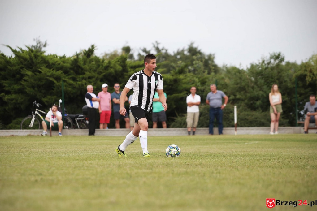 Victoria Dobrzyń poległa w Smarchowicach Śląskich. 