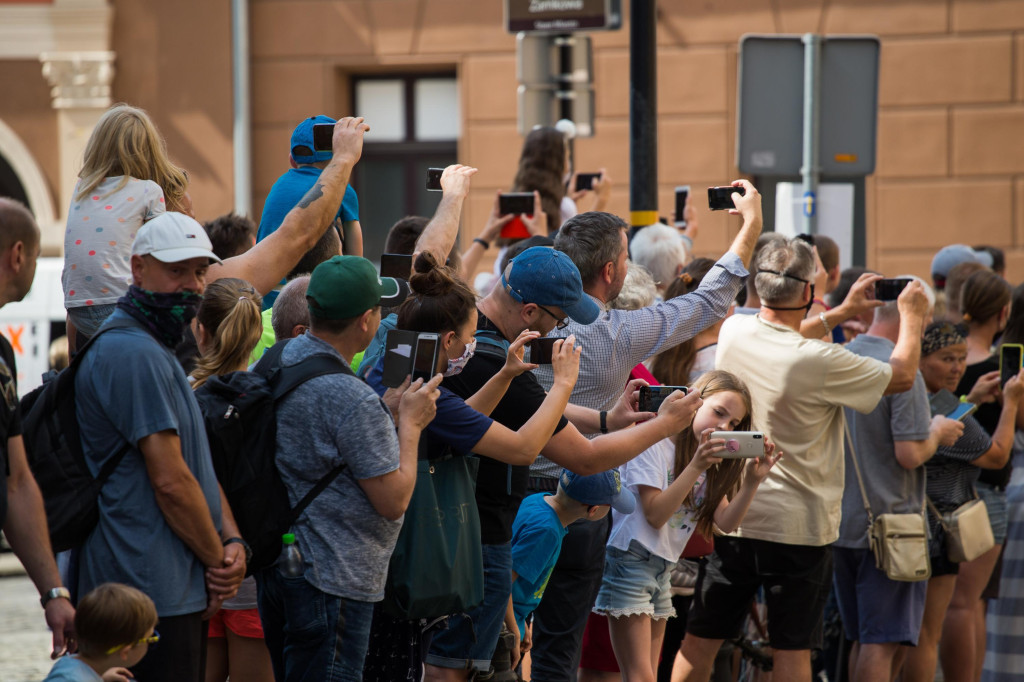 Tour de Pologne wróciło na Opolszczyznę. Kolarze wystartowali z Opola [ZDJĘCIA]