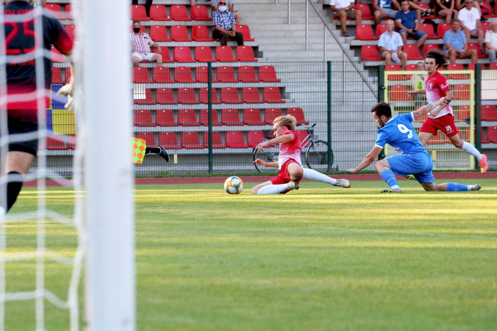 Piłkarska strzelanina w Brzegu. Stal rozgromiła Polonię Nysa