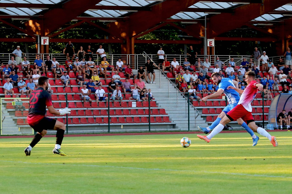 Piłkarska strzelanina w Brzegu. Stal rozgromiła Polonię Nysa