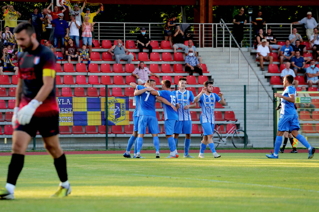 Piłkarska strzelanina w Brzegu. Stal rozgromiła Polonię Nysa