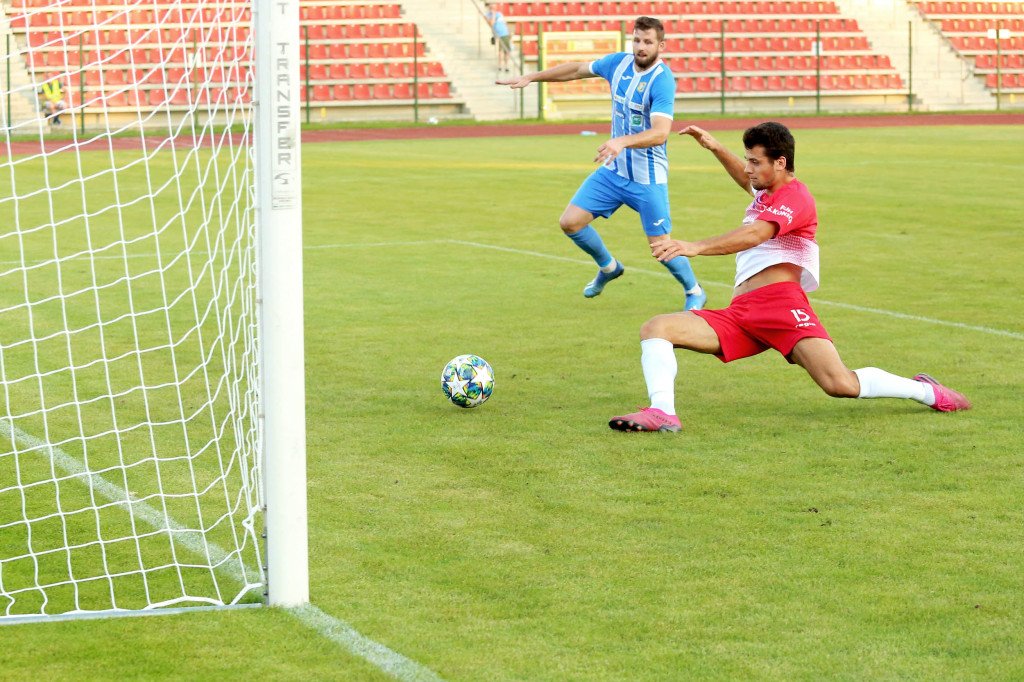 Piłkarska strzelanina w Brzegu. Stal rozgromiła Polonię Nysa