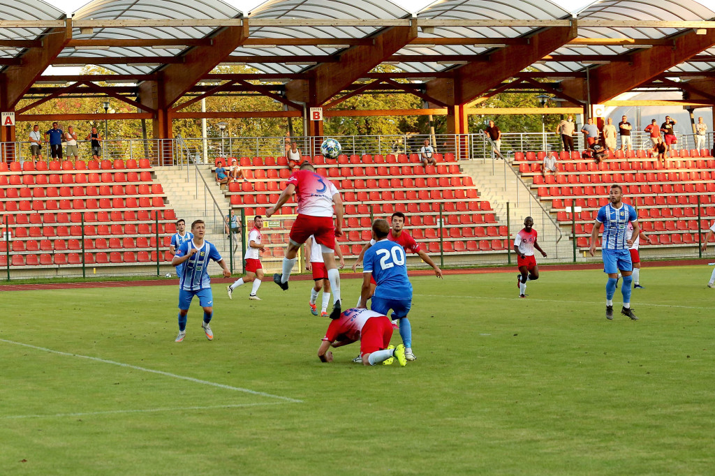 Piłkarska strzelanina w Brzegu. Stal rozgromiła Polonię Nysa