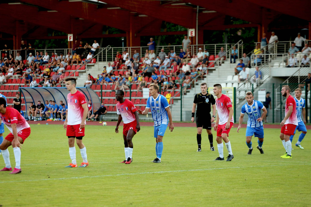 Piłkarska strzelanina w Brzegu. Stal rozgromiła Polonię Nysa