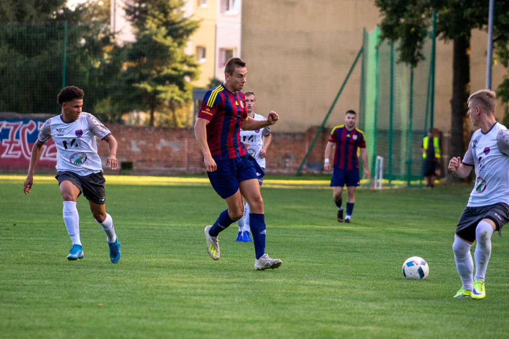 Starowice lepsze w derbach