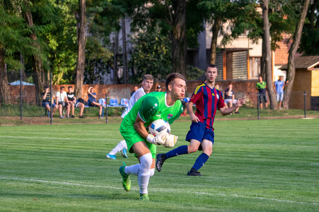 Starowice lepsze w derbach