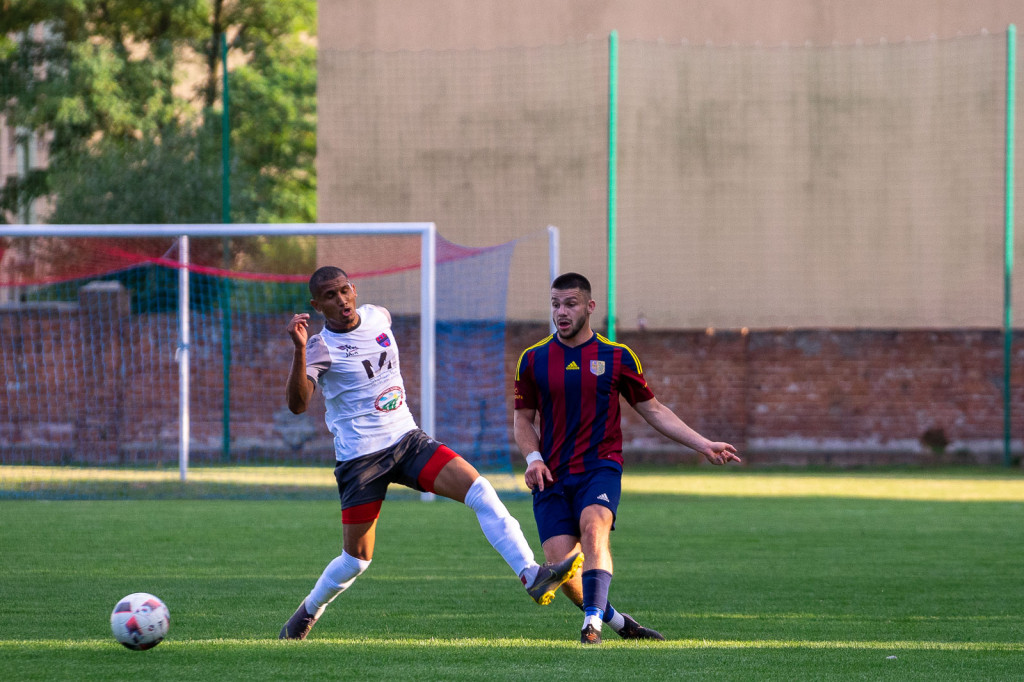 Starowice lepsze w derbach