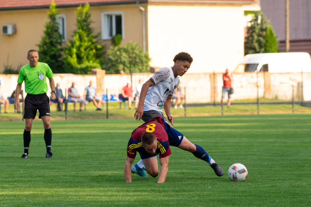 Starowice lepsze w derbach