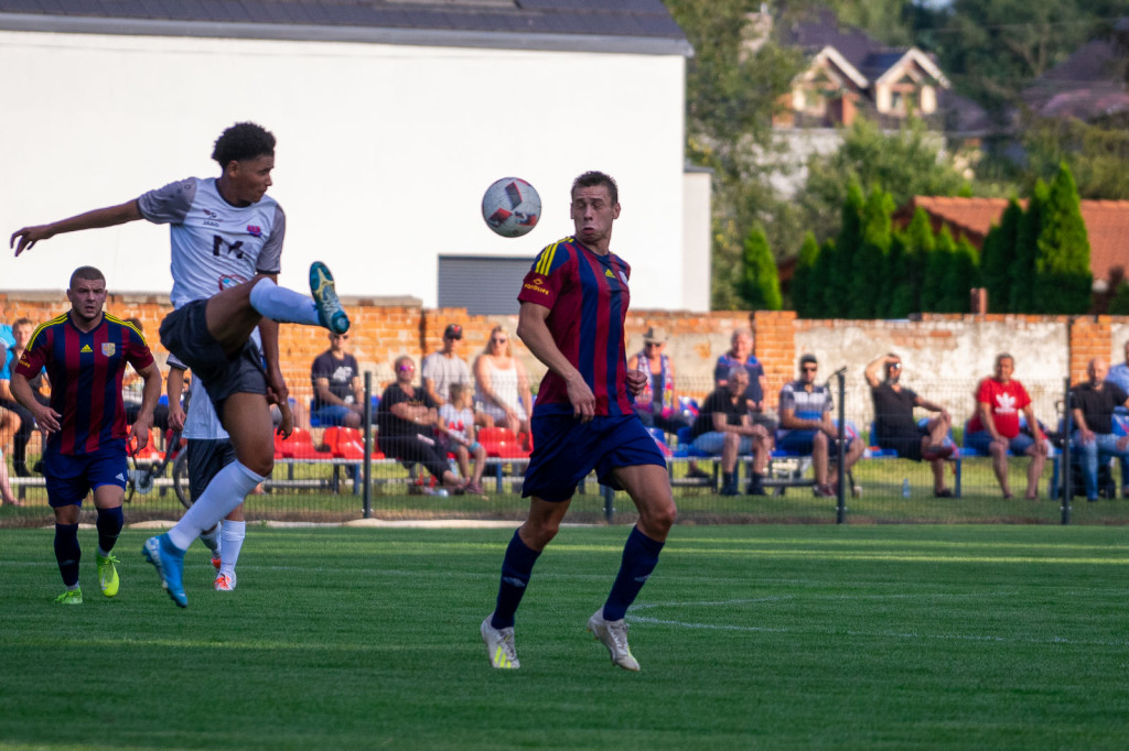 Starowice lepsze w derbach