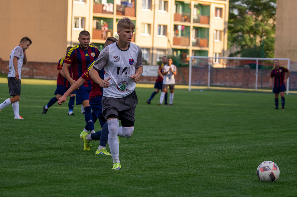 Starowice lepsze w derbach