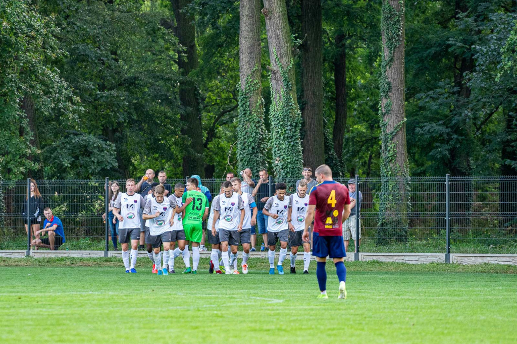 Starowice lepsze w derbach