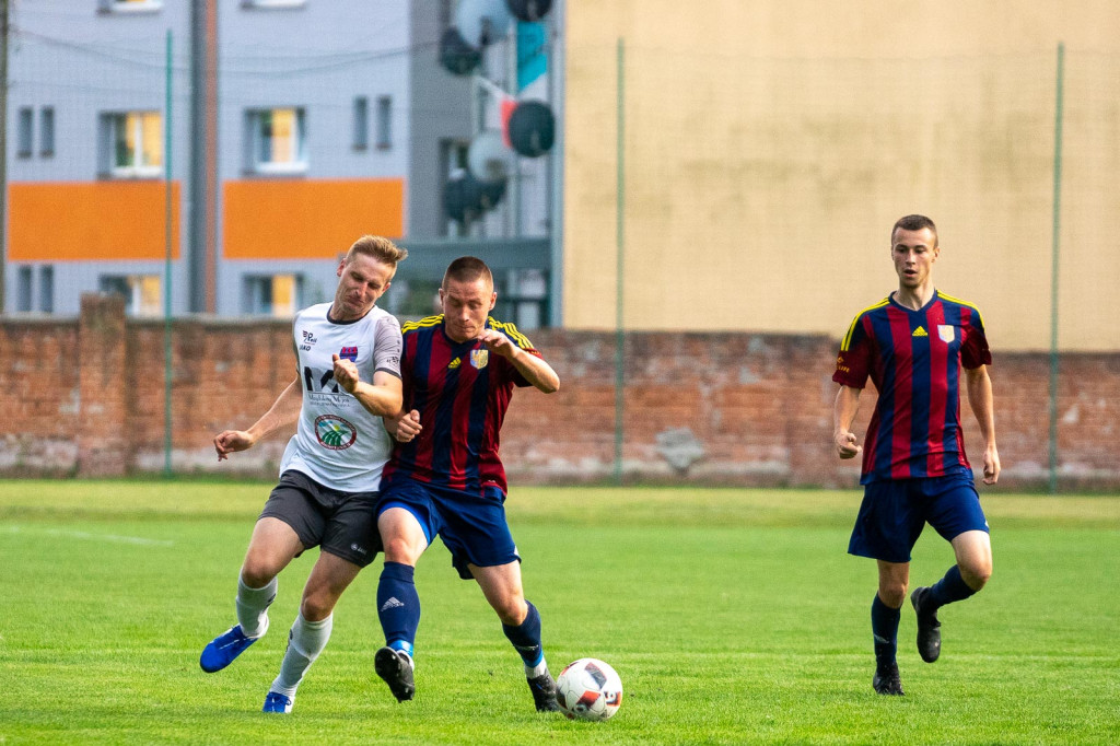 Starowice lepsze w derbach