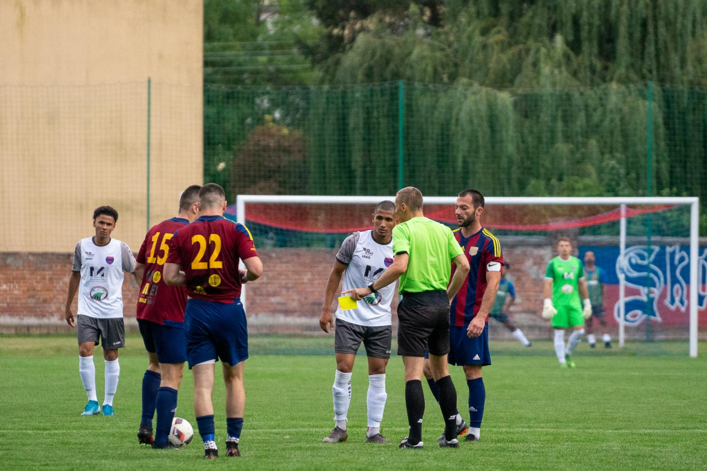 Starowice lepsze w derbach