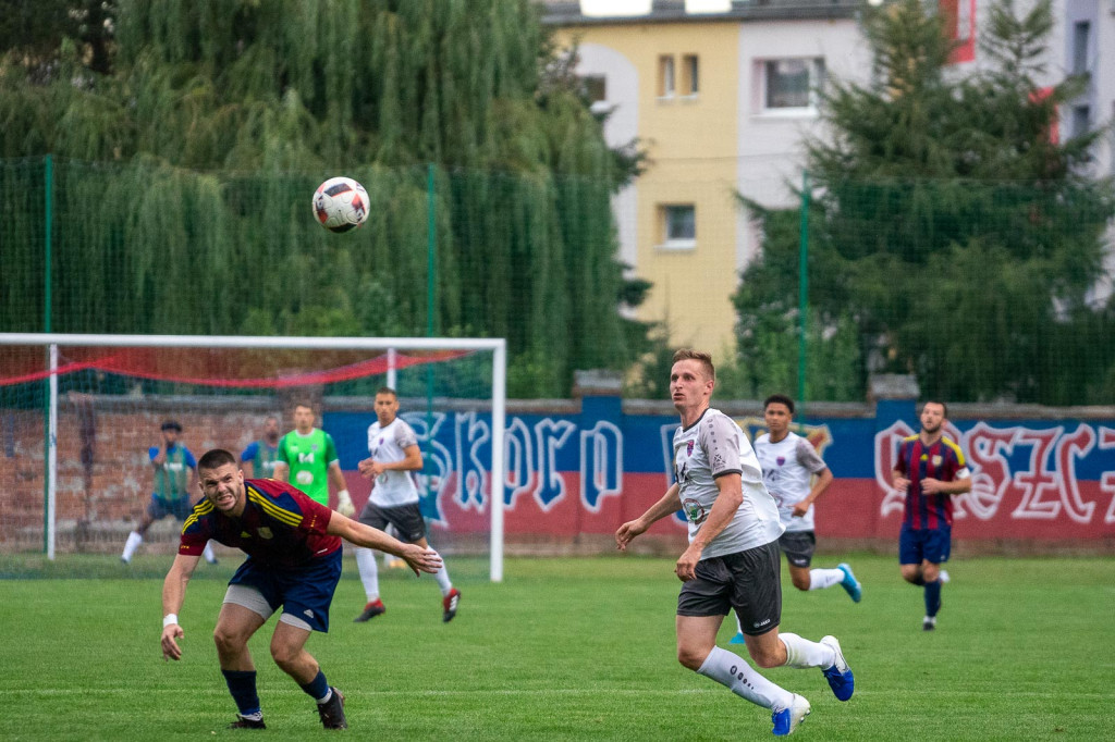 Starowice lepsze w derbach