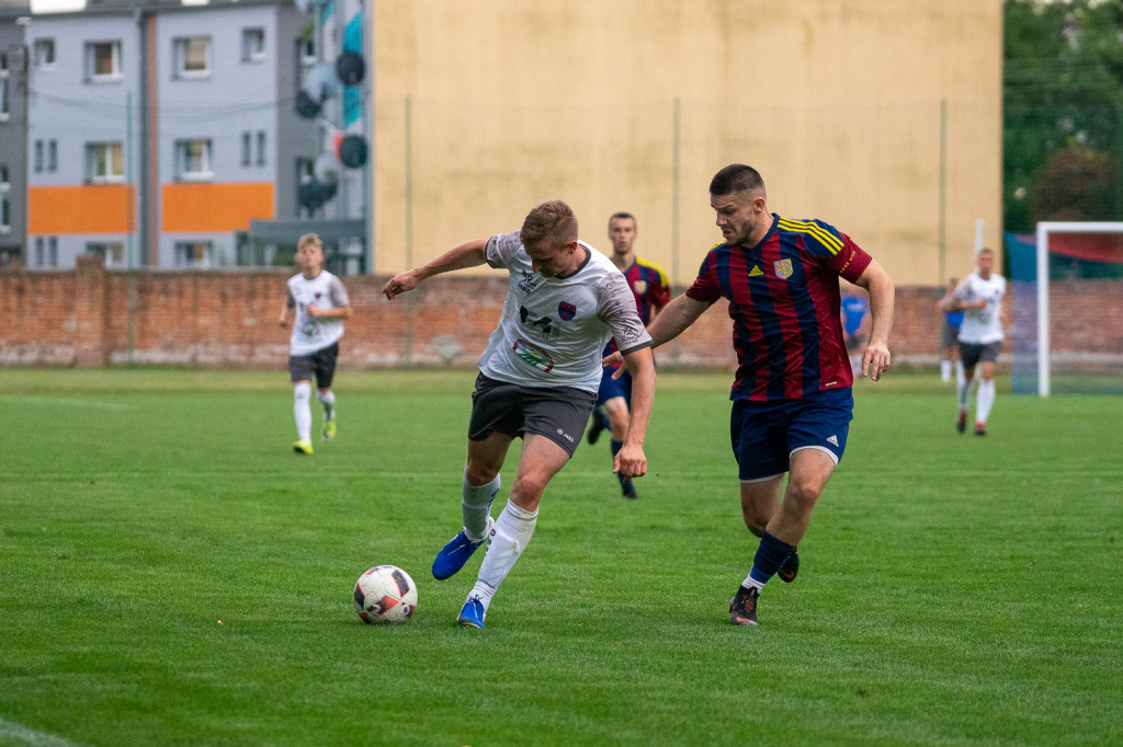 Starowice lepsze w derbach