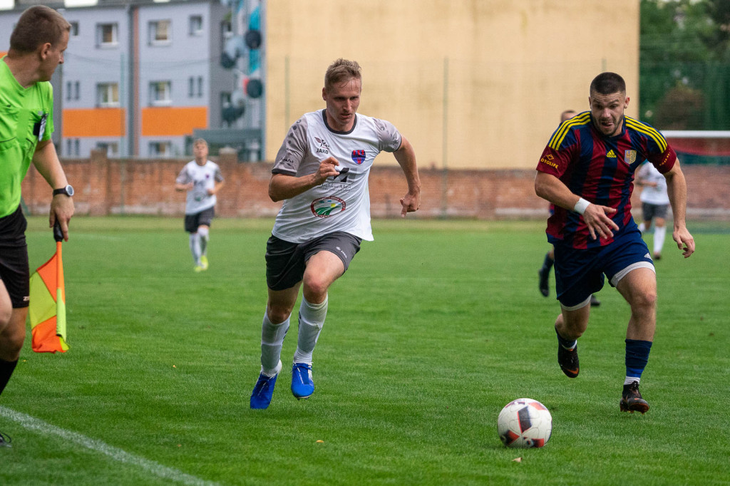 Starowice lepsze w derbach