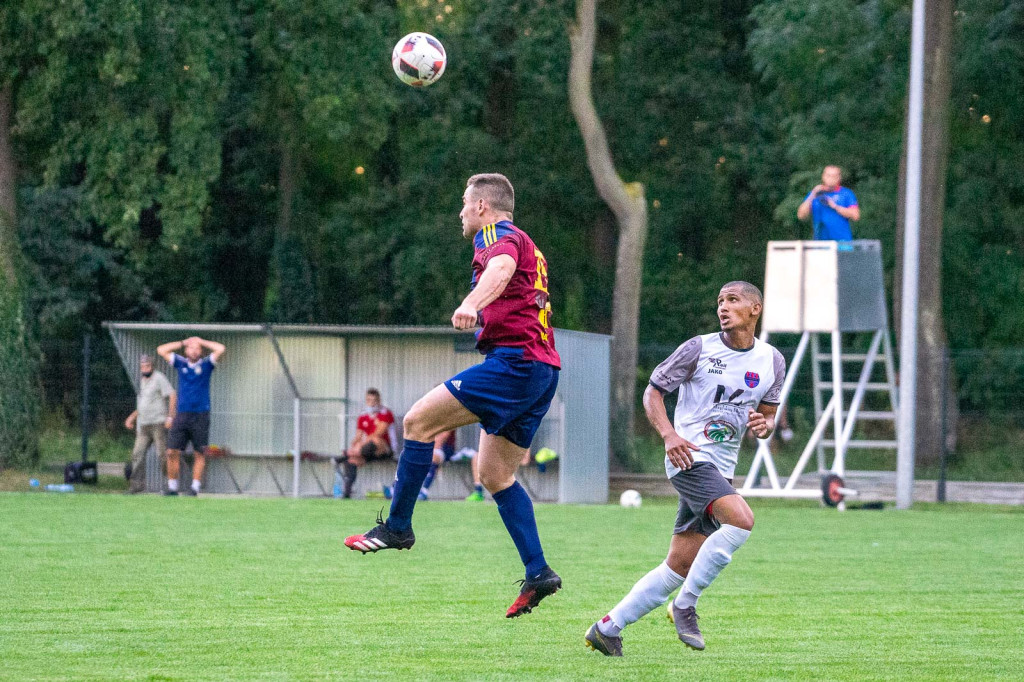 Starowice lepsze w derbach