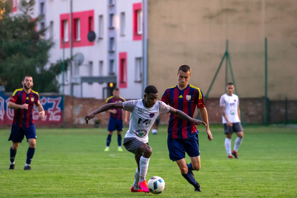 Starowice lepsze w derbach