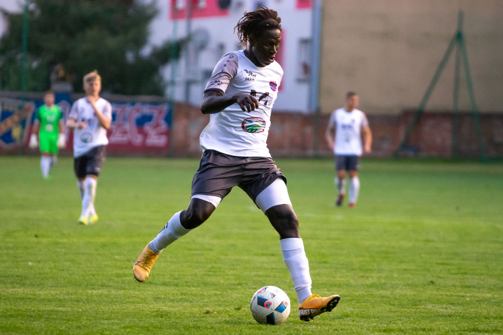 Starowice lepsze w derbach