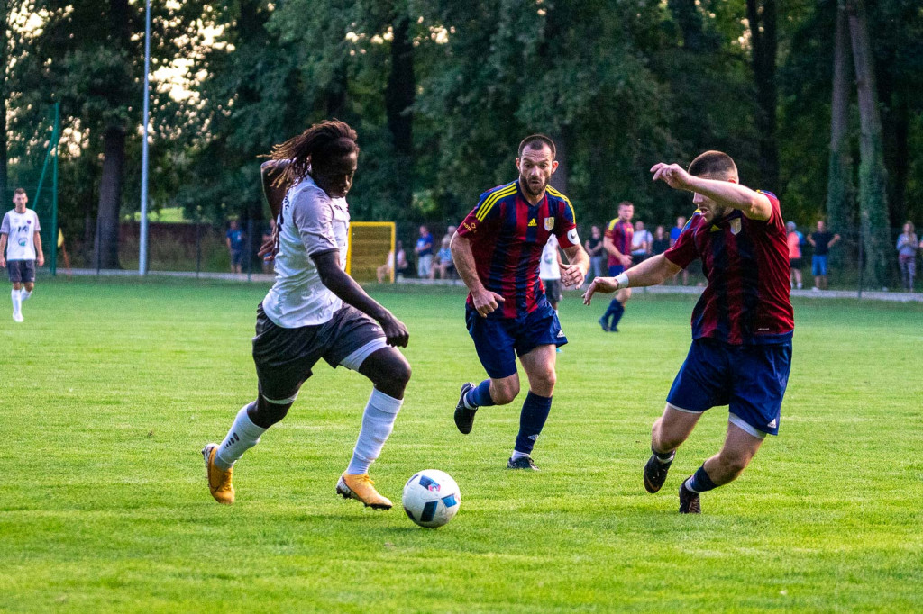 Starowice lepsze w derbach