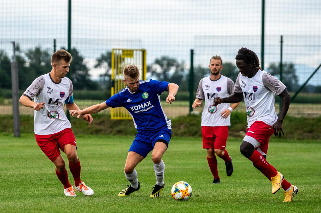 IV liga: Strzelanina w Starowicach! [zdjęcia]