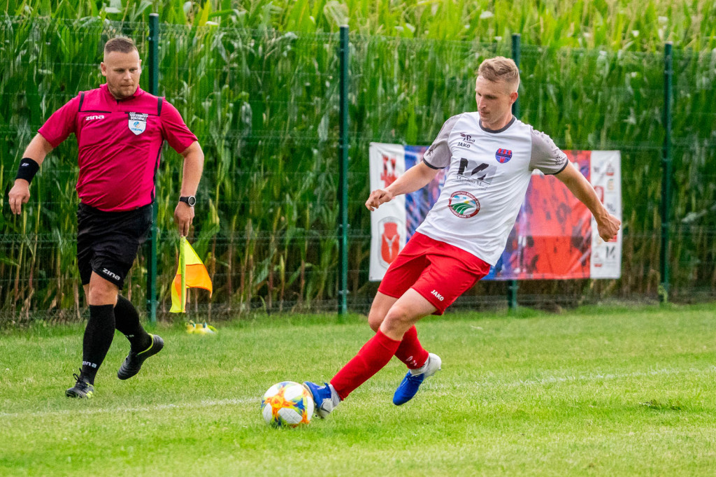 IV liga: Strzelanina w Starowicach! [zdjęcia]