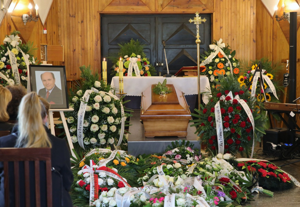Rodzina, przyjaciele, współpracownicy pożegnali Janusza Wójcika