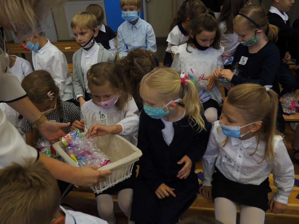 Witaj Szkoło! Pasowanie w Ósemce